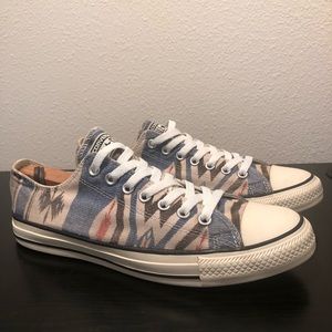 Converse Chuck Taylor Low Top Mens Sz 9